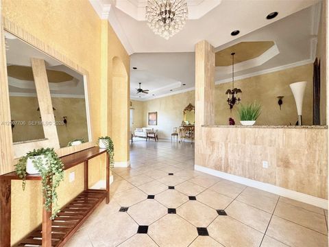 Tiny photo for 1141 Waterside Ln, Hollywood, FL 33019 (MLS # A12007706)