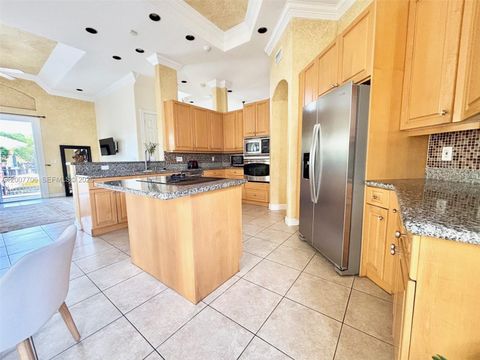 Tiny photo for 1141 Waterside Ln, Hollywood, FL 33019 (MLS # A12007706)