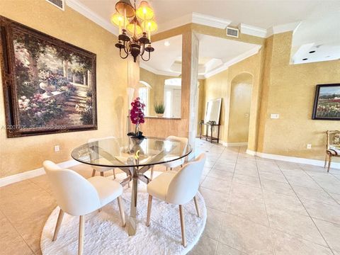 Tiny photo for 1141 Waterside Ln, Hollywood, FL 33019 (MLS # A12007706)