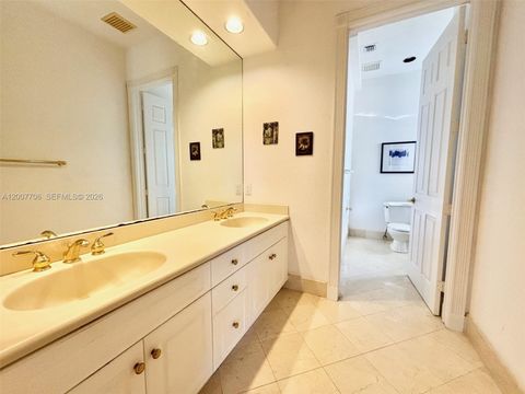 Tiny photo for 1141 Waterside Ln, Hollywood, FL 33019 (MLS # A12007706)