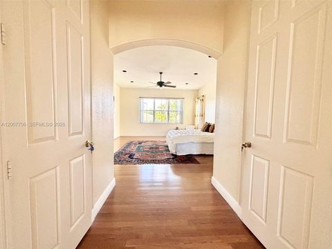 Tiny photo for 1141 Waterside Ln, Hollywood, FL 33019 (MLS # A12007706)