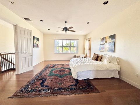 Tiny photo for 1141 Waterside Ln, Hollywood, FL 33019 (MLS # A12007706)