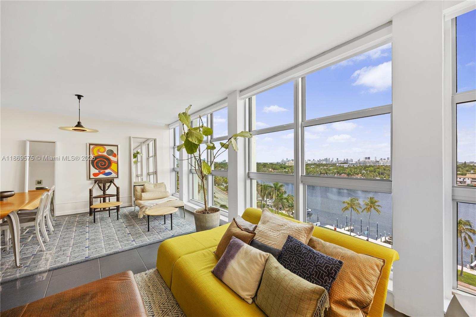 5055 Collins Ave 9K