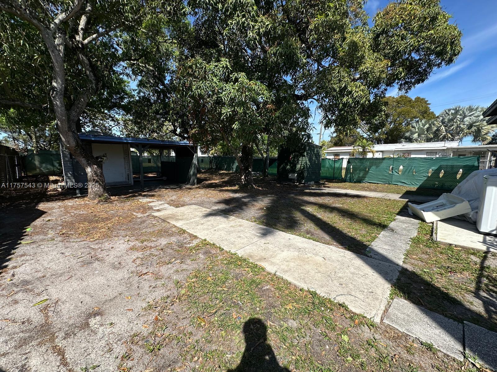 NORTH LAUDERDALE - Residential Lease