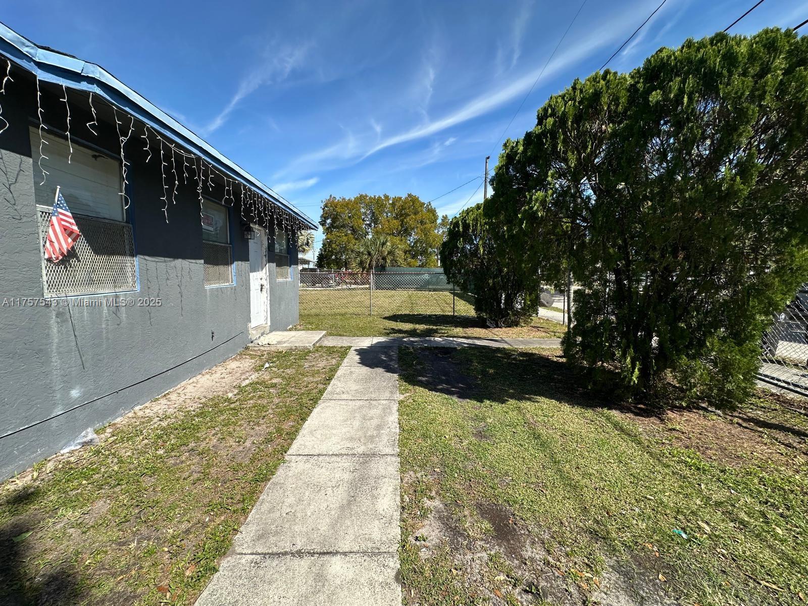 NORTH LAUDERDALE - Residential Lease