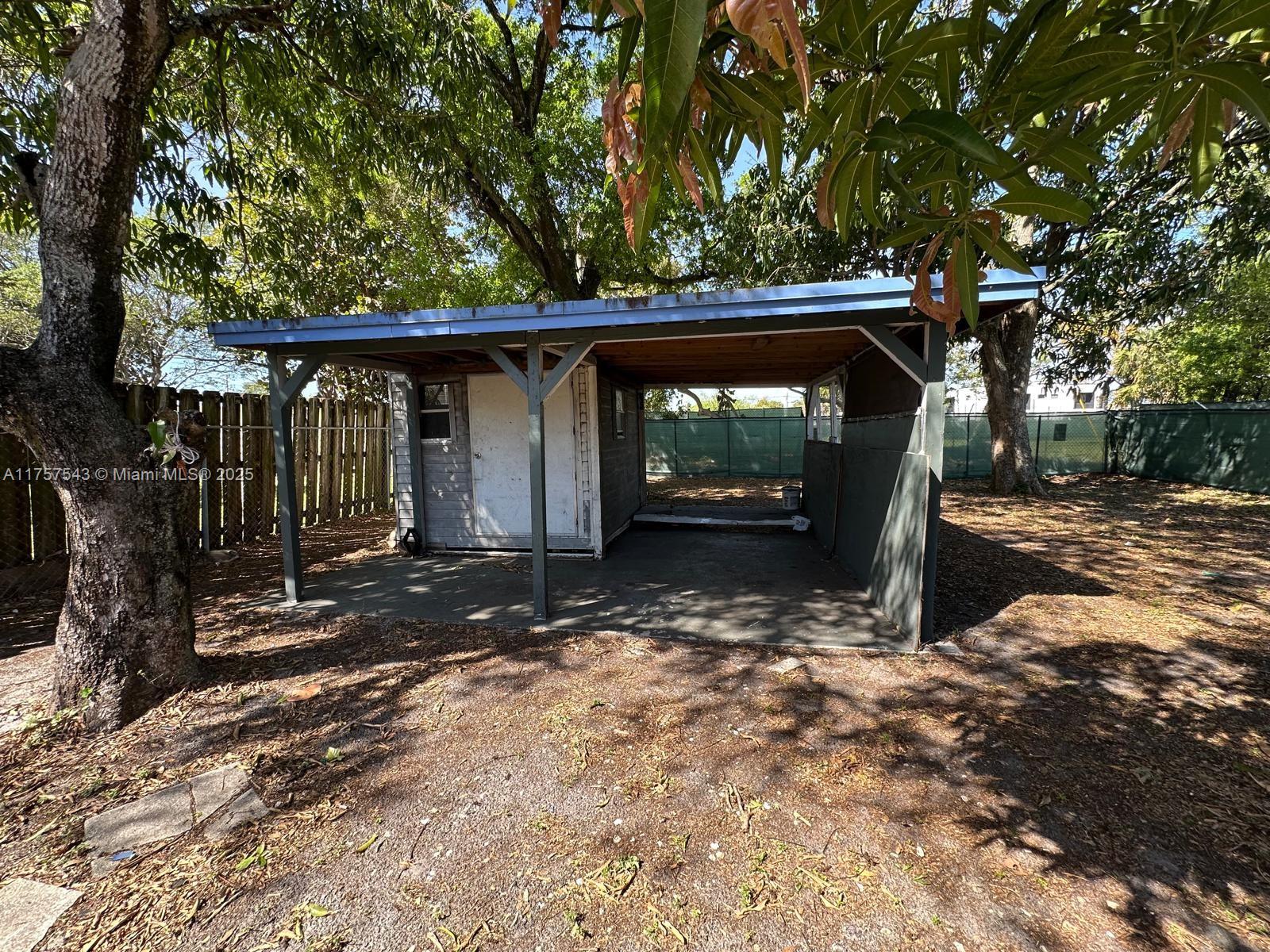 NORTH LAUDERDALE - Residential Lease