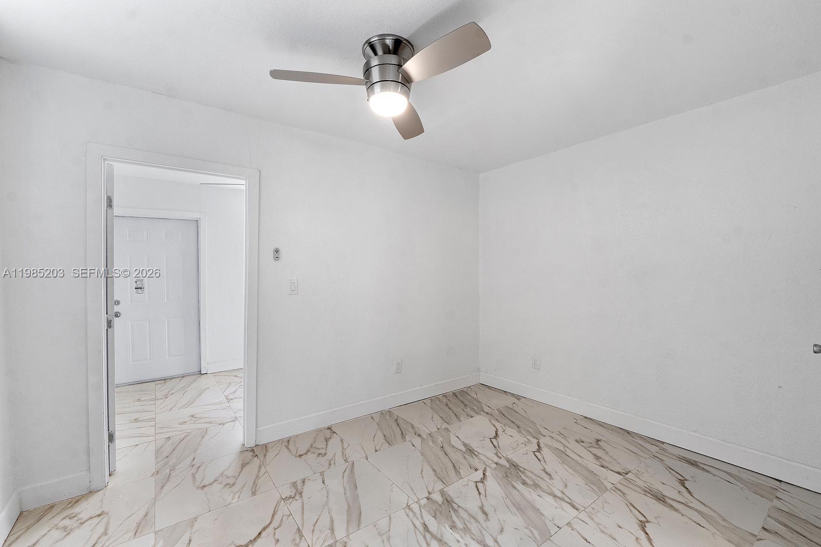 SUNRISE GOLF VILLAGE SEC - Residential Lease