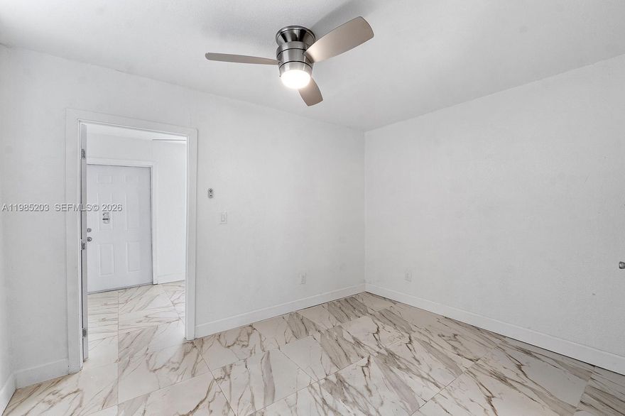 Charming and well-maintained efficiency offering a comfortable and inviting living space in a prime location. Enjoy easy access to shopping, dining, and major transportation for everyday convenience. Utilities are included, with a streamlined and quick approval process. No pets permitted.