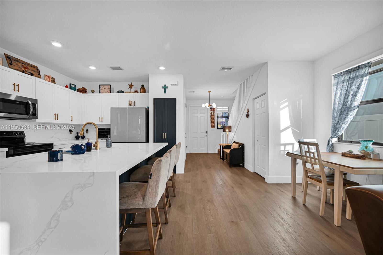 AQUABELLA NORTH - Residential