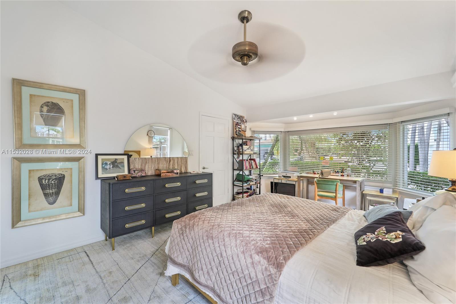 TROPICAL ISLE HOMES SUB 4 - Residential