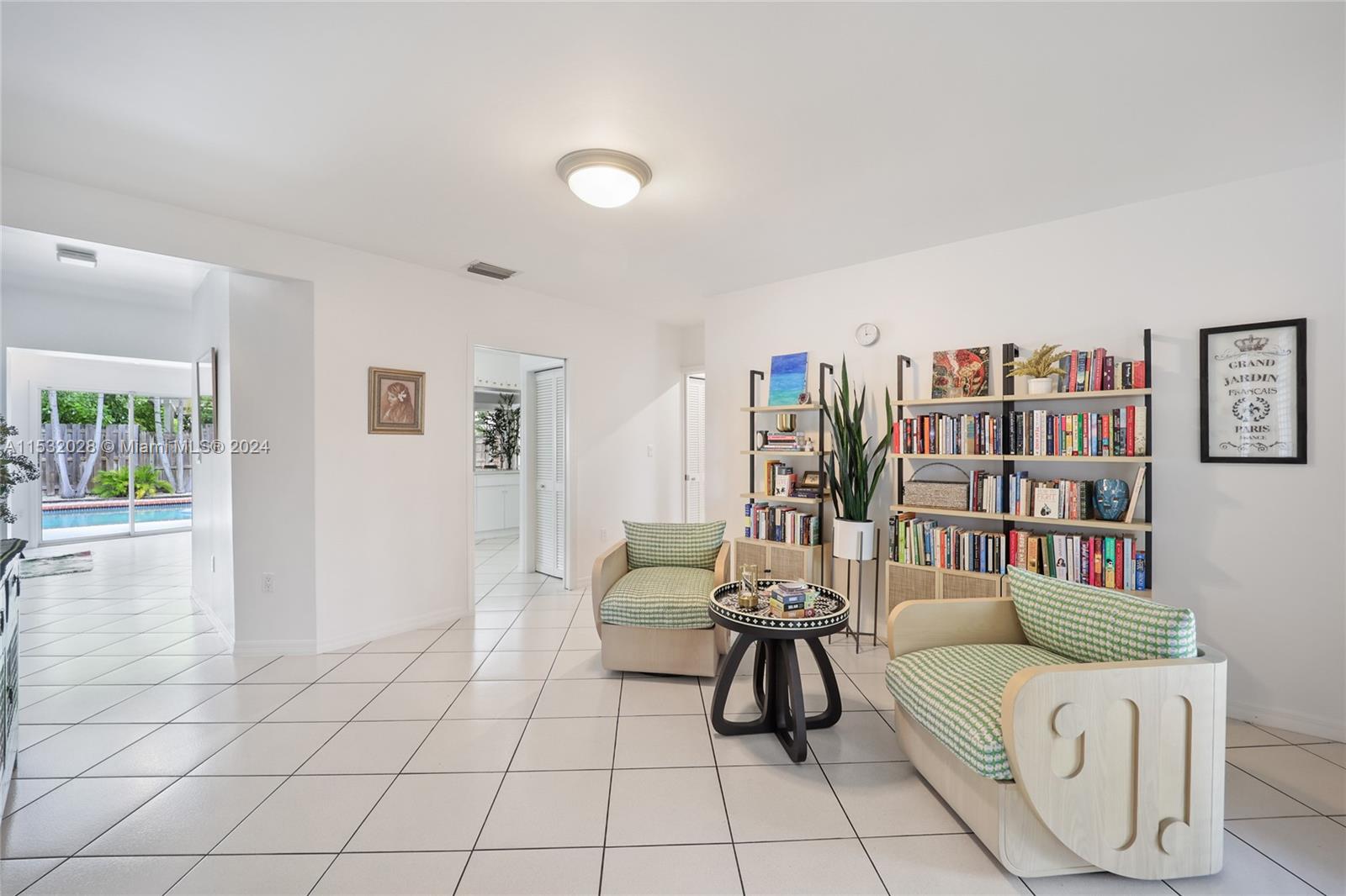 TROPICAL ISLE HOMES SUB 4 - Residential