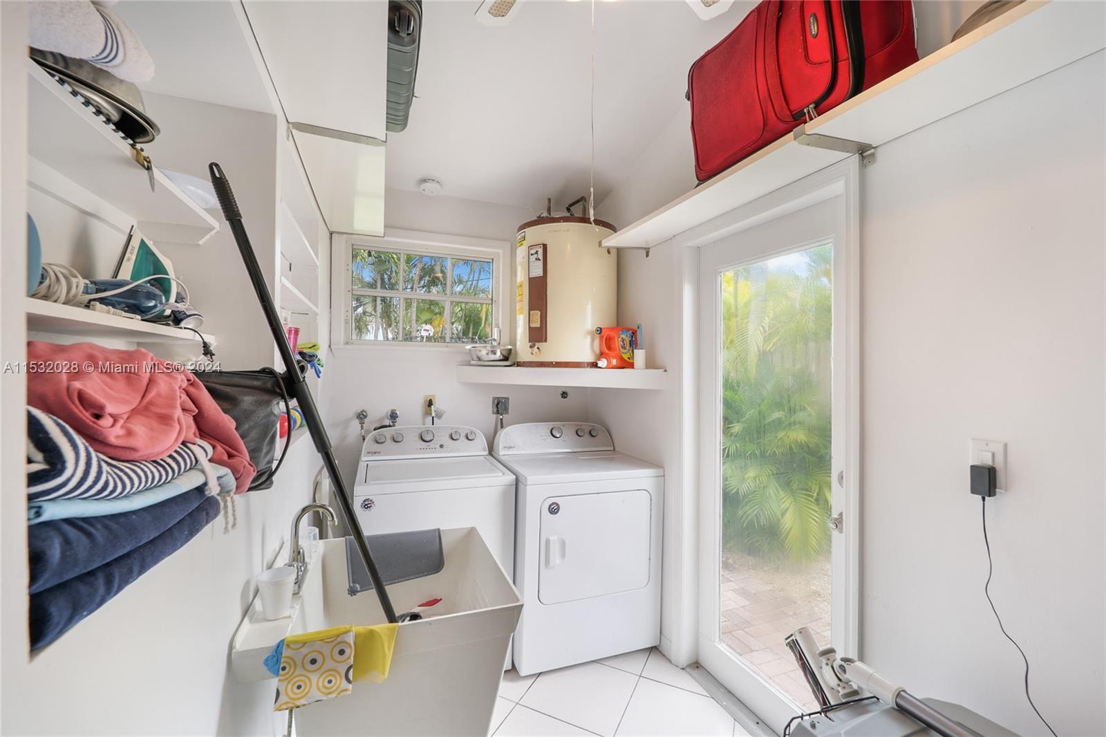 TROPICAL ISLE HOMES SUB 4 - Residential