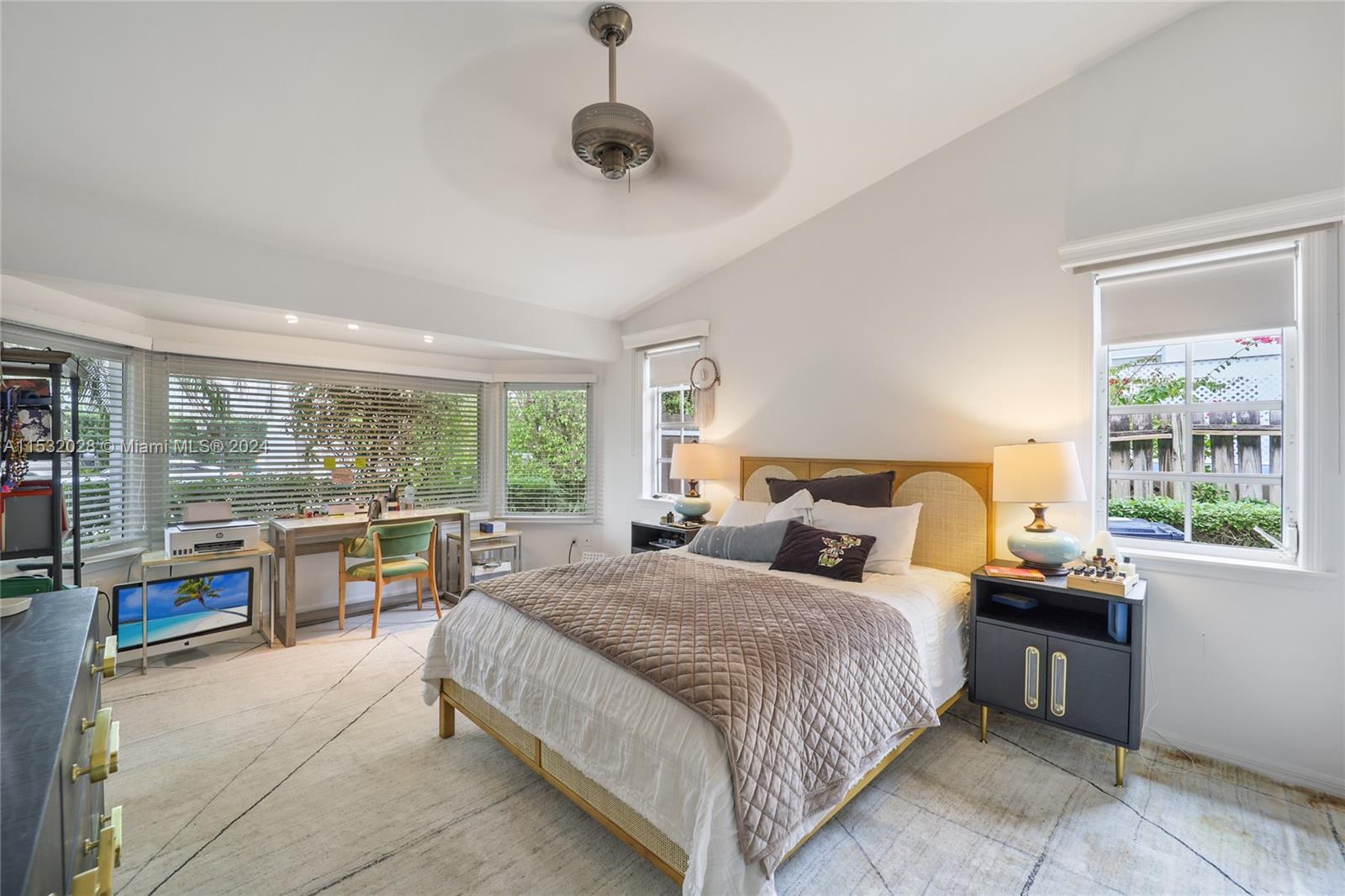 TROPICAL ISLE HOMES SUB 4 - Residential