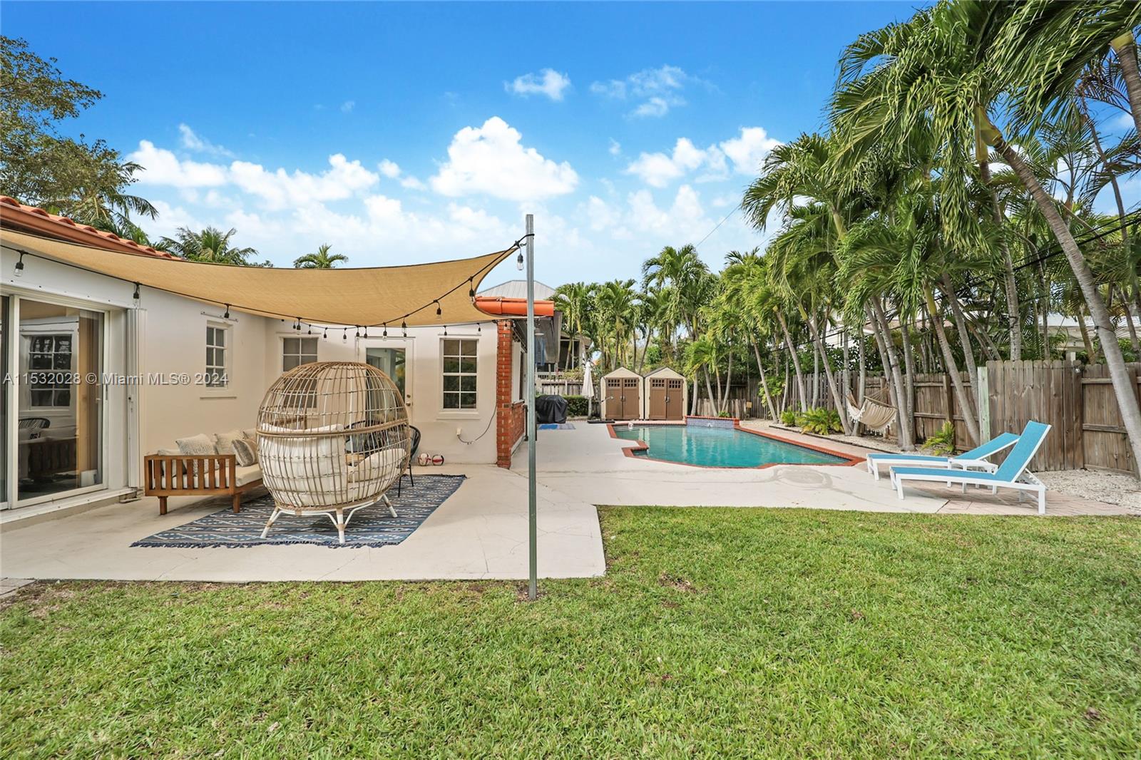 TROPICAL ISLE HOMES SUB 4 - Residential