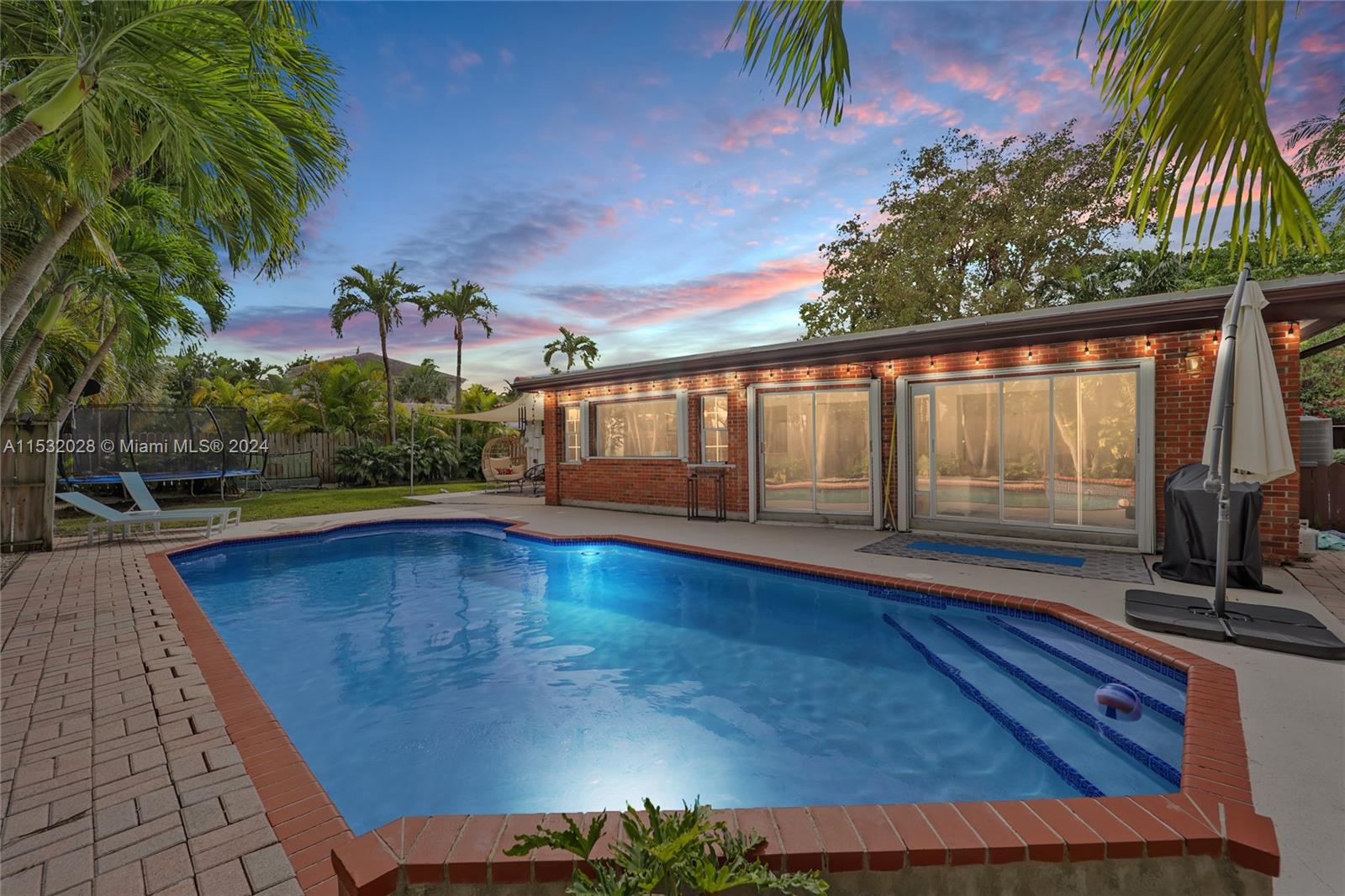 TROPICAL ISLE HOMES SUB 4 - Residential