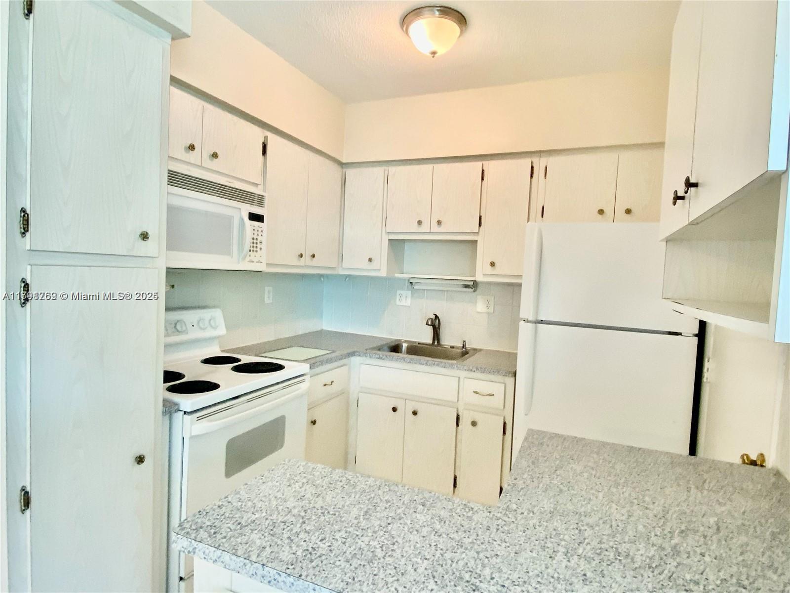1824 Monroe St 15