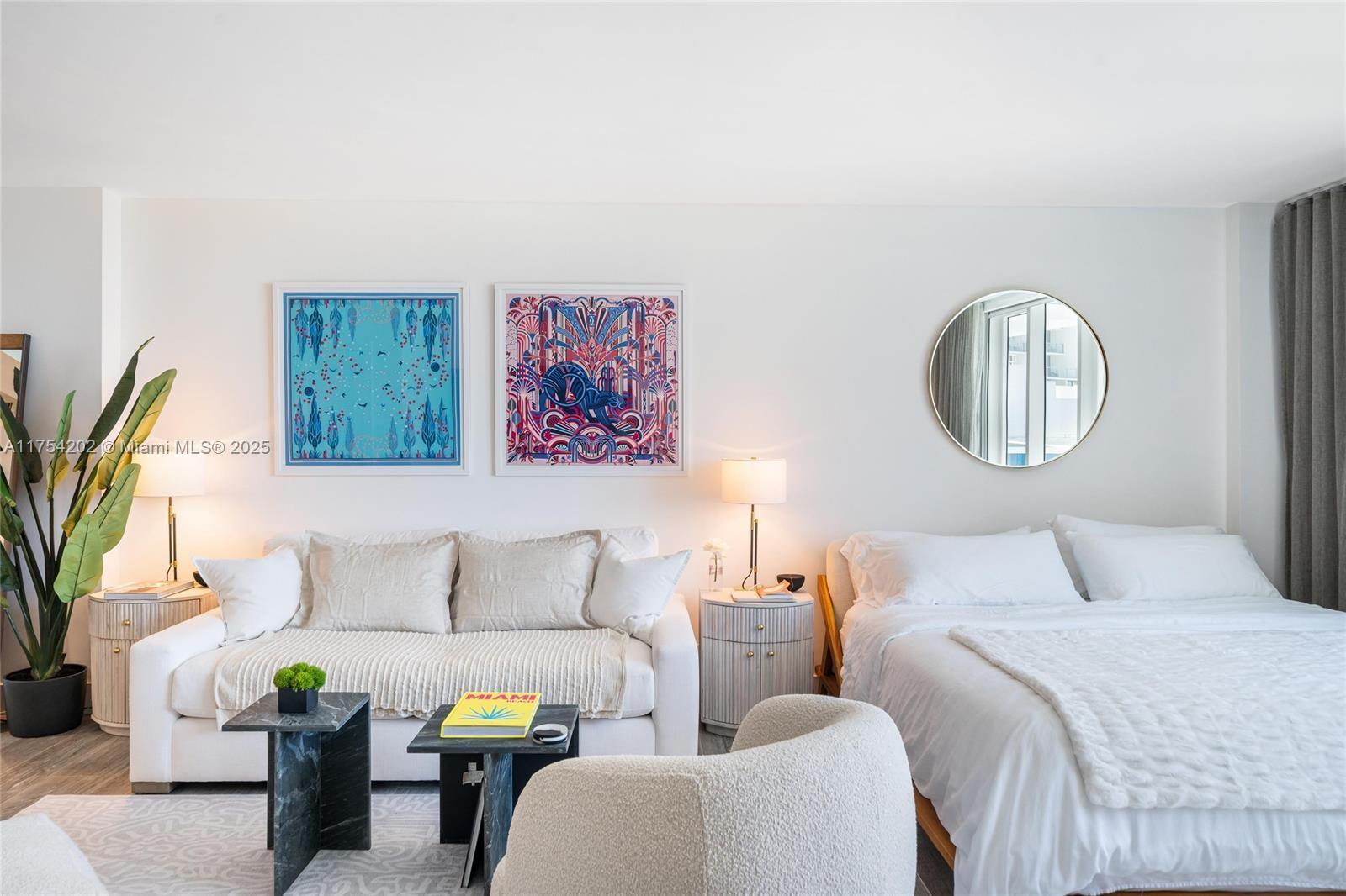 2301 Collins Ave 742