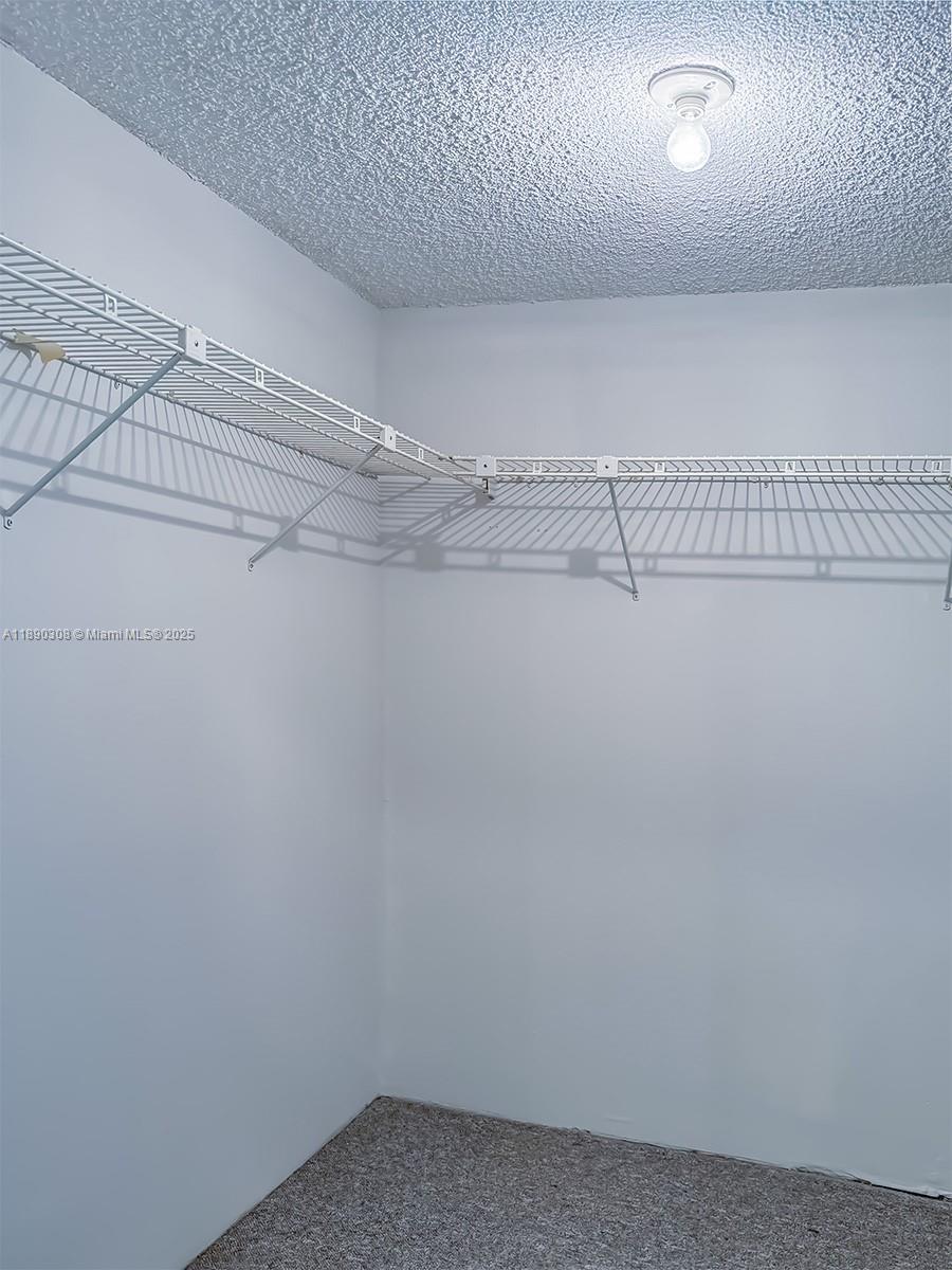 BUILDING FOUR OF RACQUET - Residential