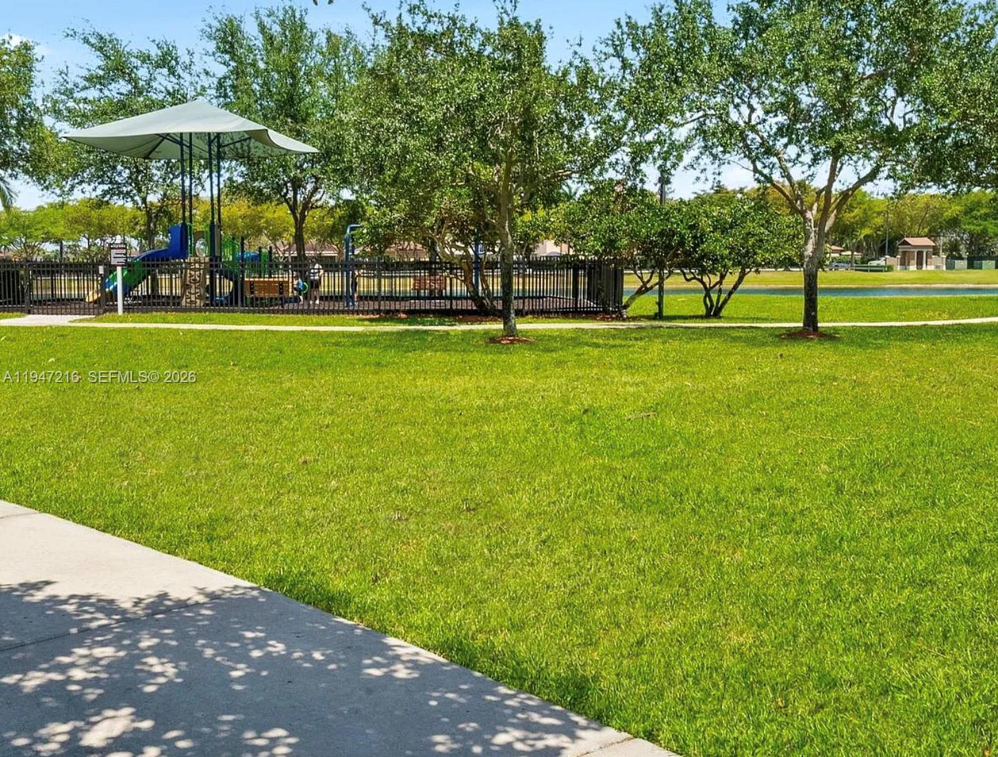 LAKES BY THE BAY JAY - Residential