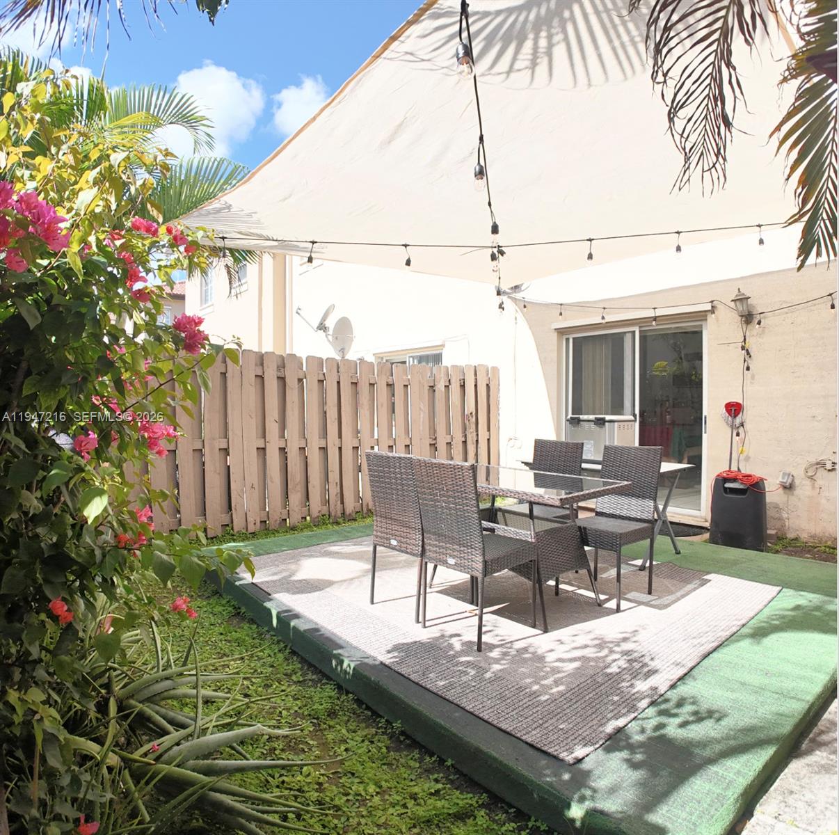 LAKES BY THE BAY JAY - Residential