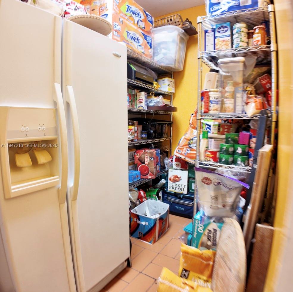 LAKES BY THE BAY JAY - Residential