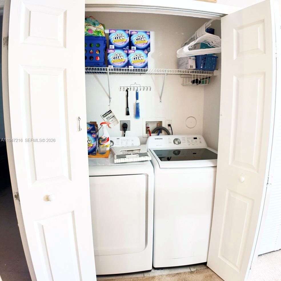 LAKES BY THE BAY JAY - Residential