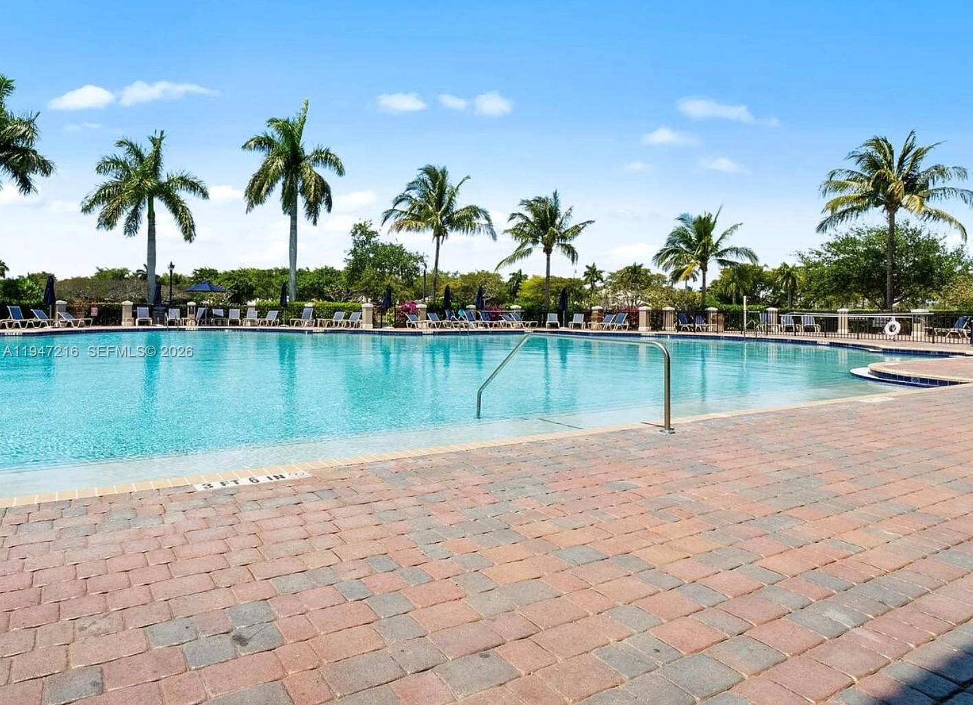 LAKES BY THE BAY JAY - Residential