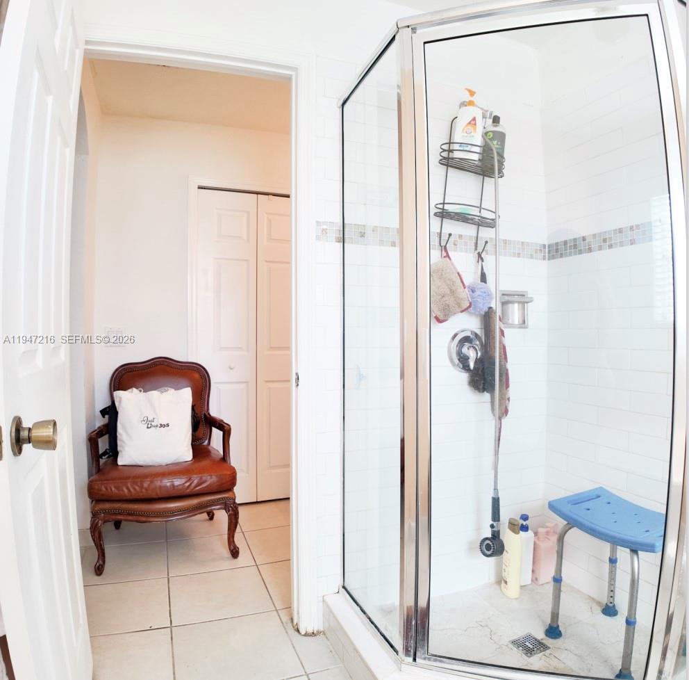 LAKES BY THE BAY JAY - Residential