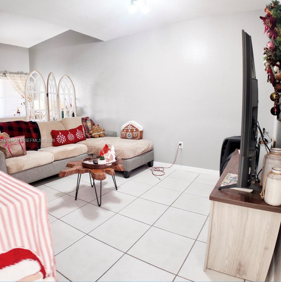 LAKES BY THE BAY JAY - Residential