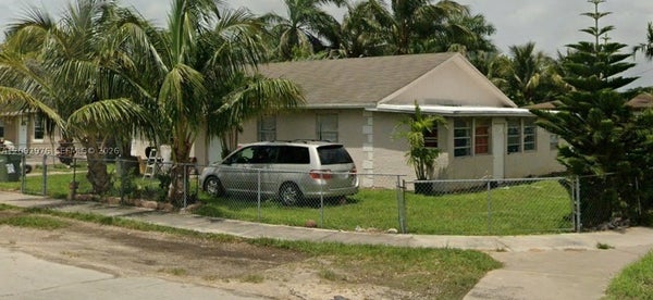 24 SW 17TH AVE, HOMESTEAD, FL 33030 - Image 70bbb3b2c784780d1b853da930db01a7/2772247435