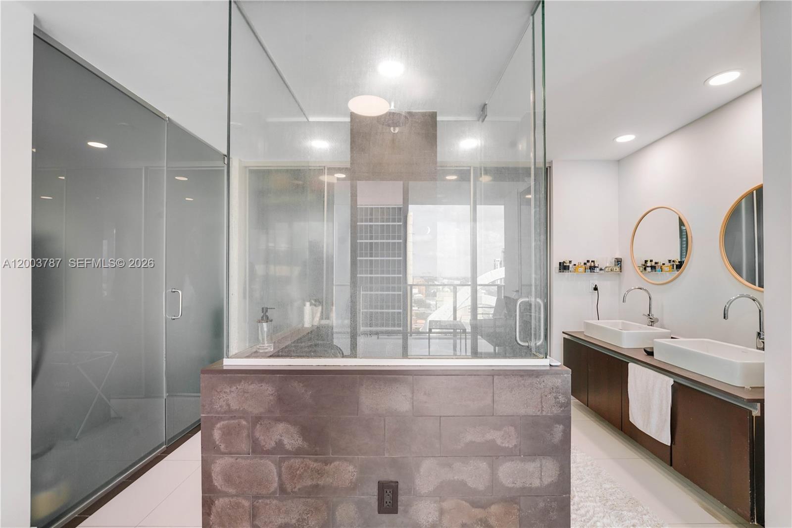 TEN MUSEUM PK RESIDENTIAL - Residential