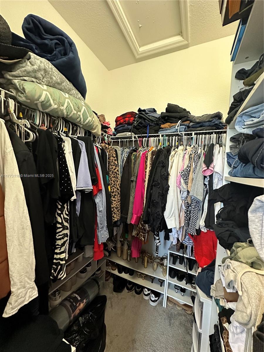 TROTTERS CHASE - Residential