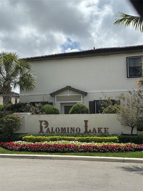 Photo of 4706 Santa Cruz Way, Davie, FL 33314 (MLS # A11773116)