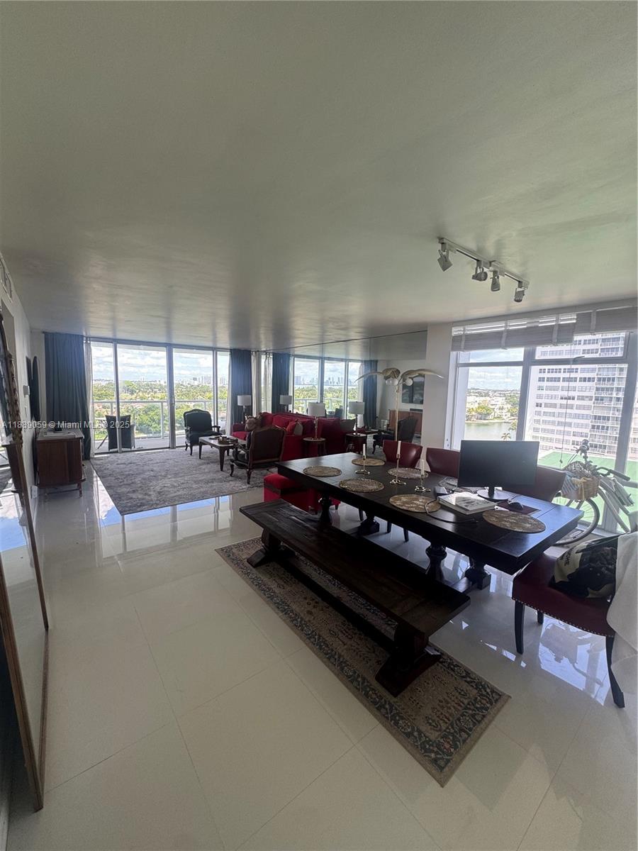 Furnished or unfurnished. Available from August 1st.
On Collins Avenue, directly across from the beach 2 Bed/2 Bath and a spacious balcony with a beautiful view.
24hr security in the building, valet parking, a heated pool and fitness center.
Wi-Fi, cable & water included.