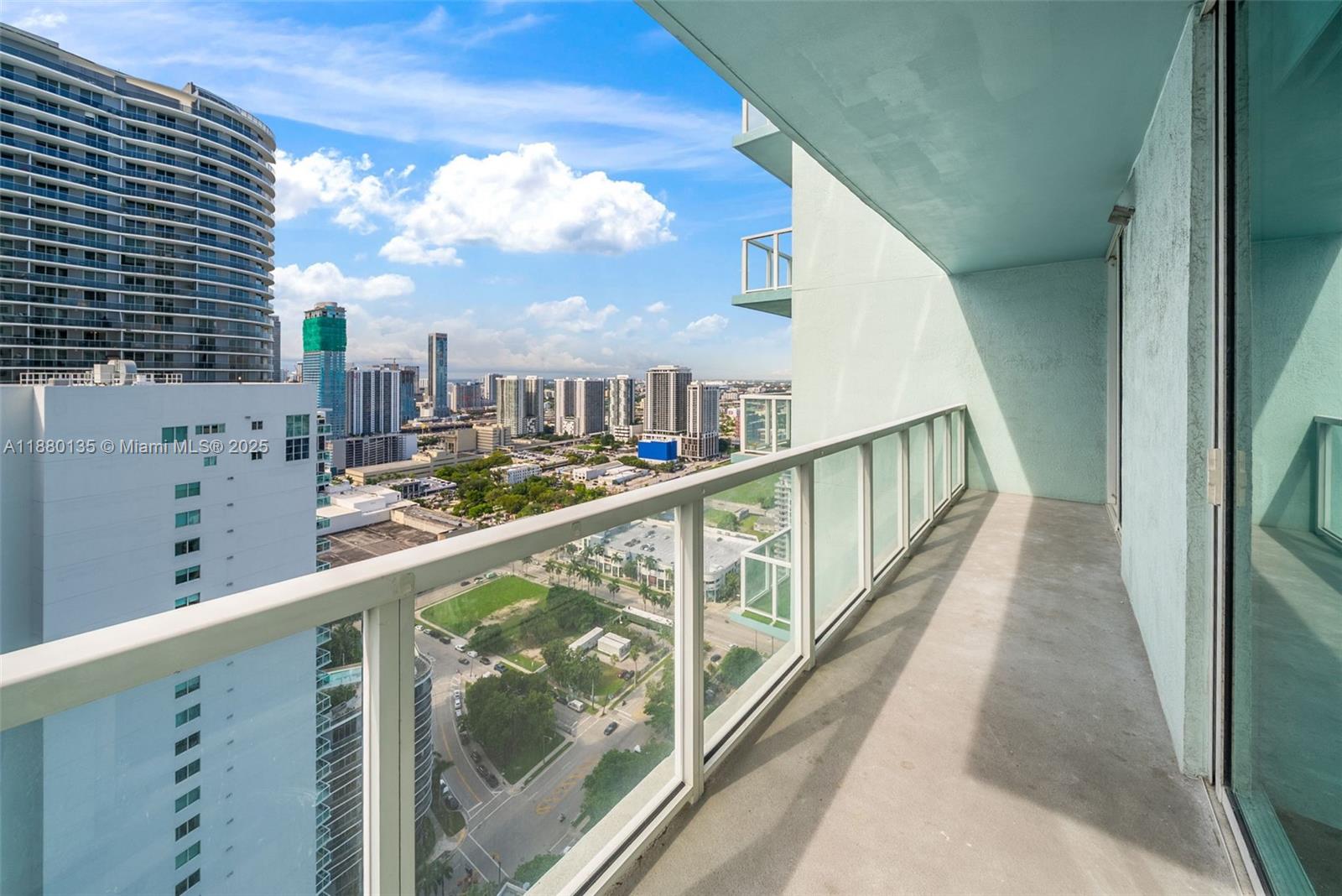 1900 N BAYSHORE DR 3707