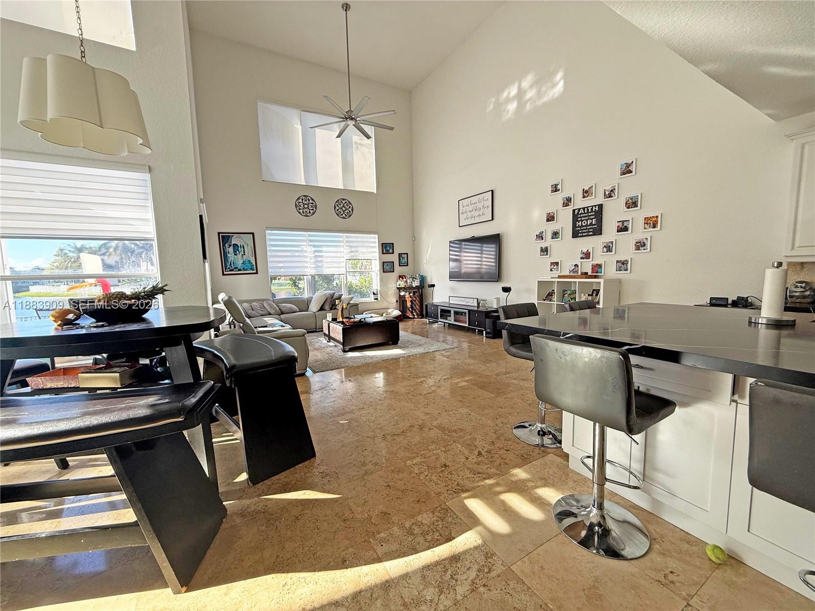 SUNSET LAKES PLAT THREE - Residential Lease