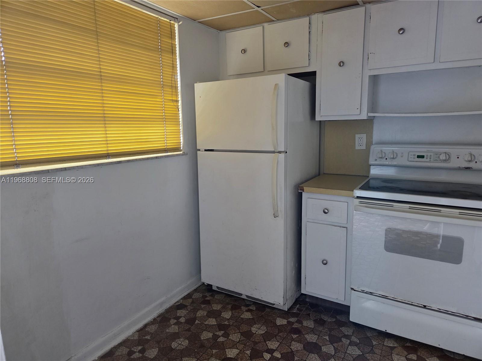 EL CONQUISTADOR SOUTH CON - Residential