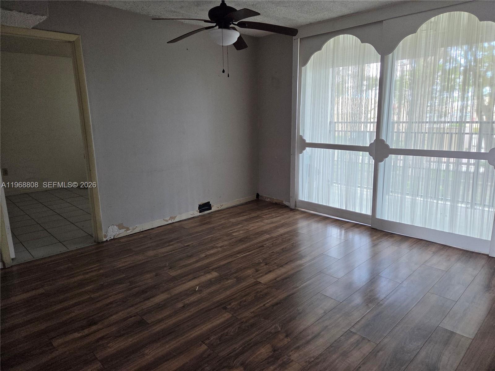 EL CONQUISTADOR SOUTH CON - Residential