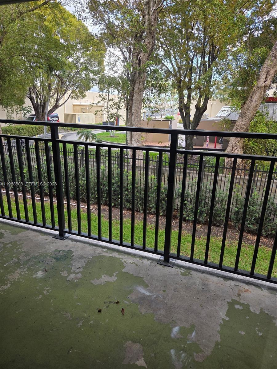 EL CONQUISTADOR SOUTH CON - Residential