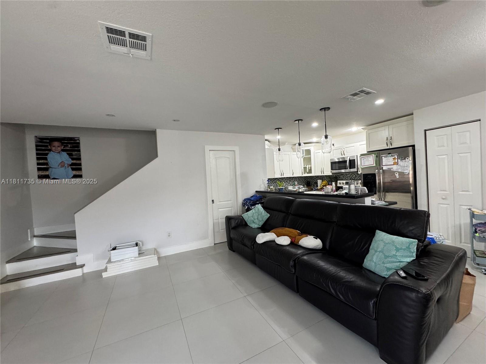 BENT TREE PARCEL 6 CONDO - Residential Lease