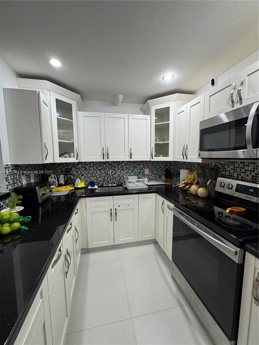 BENT TREE PARCEL 6 CONDO - Residential Lease