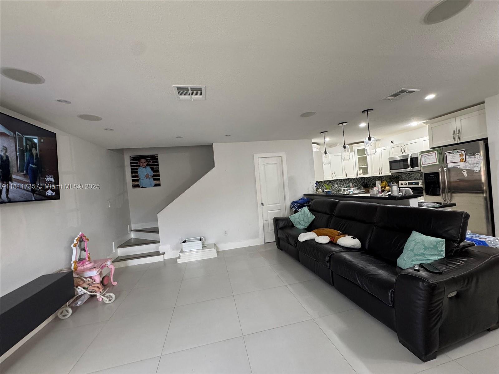 BENT TREE PARCEL 6 CONDO - Residential Lease