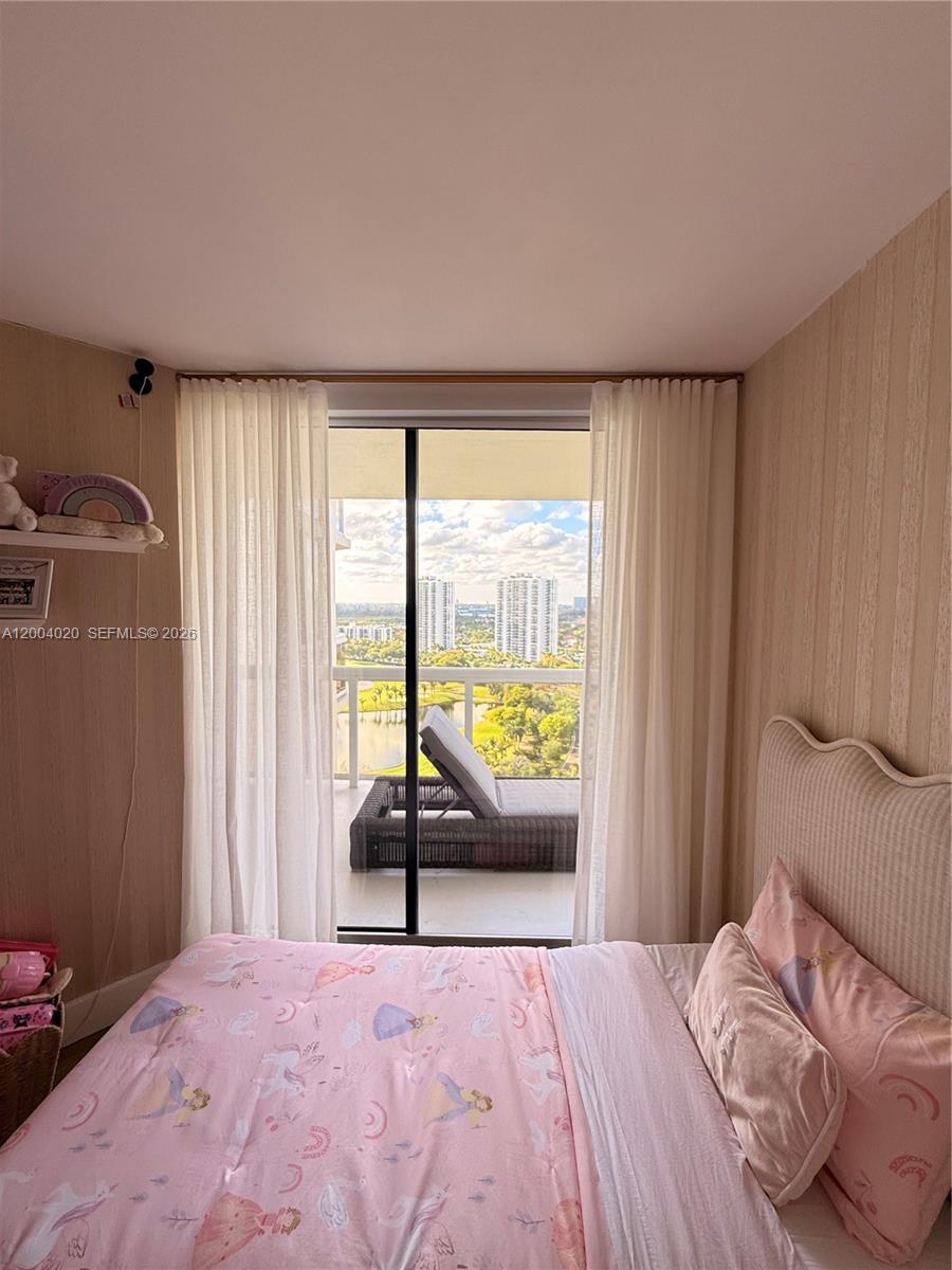 THE LANDMARK CONDO - Residential