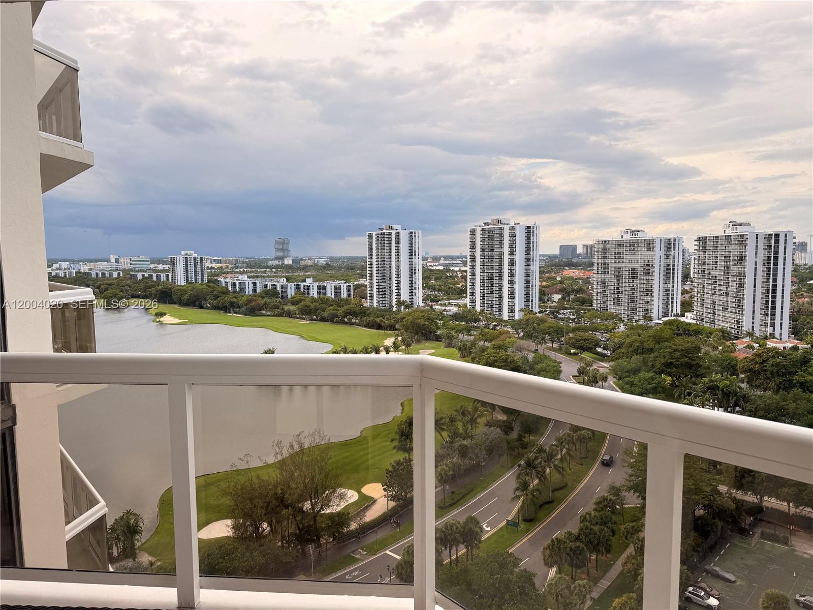 THE LANDMARK CONDO - Residential