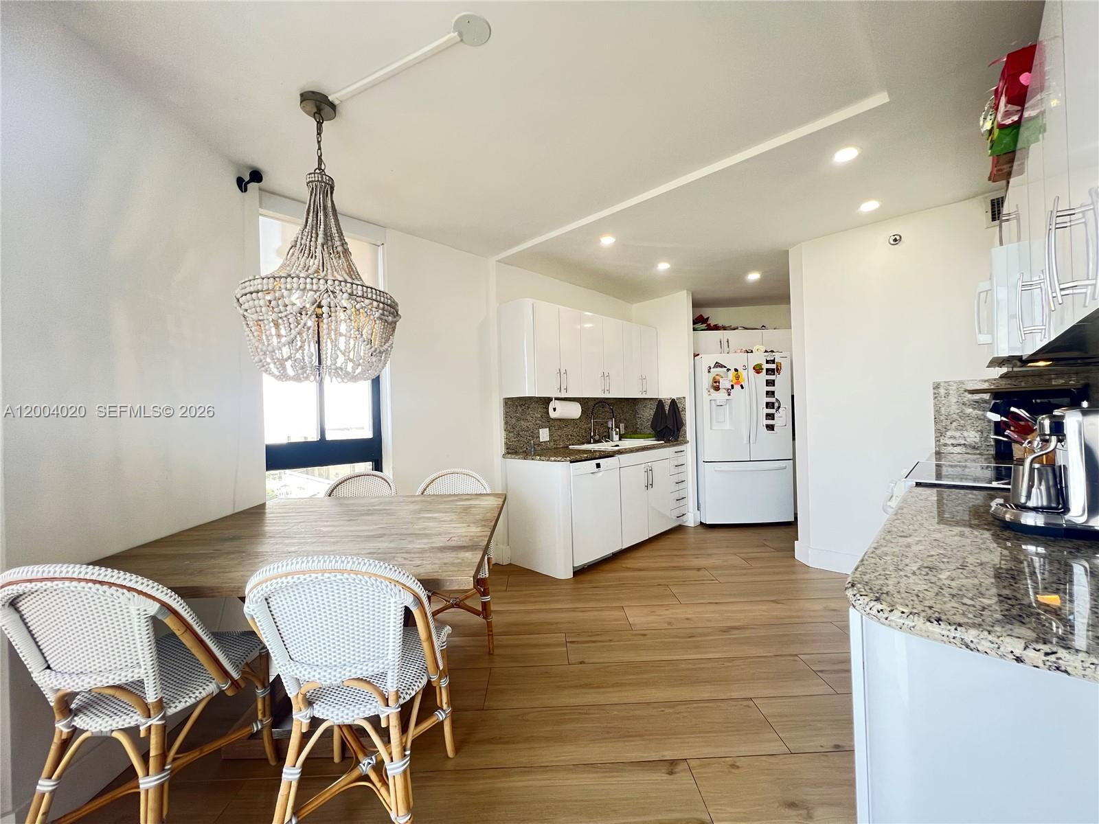 THE LANDMARK CONDO - Residential