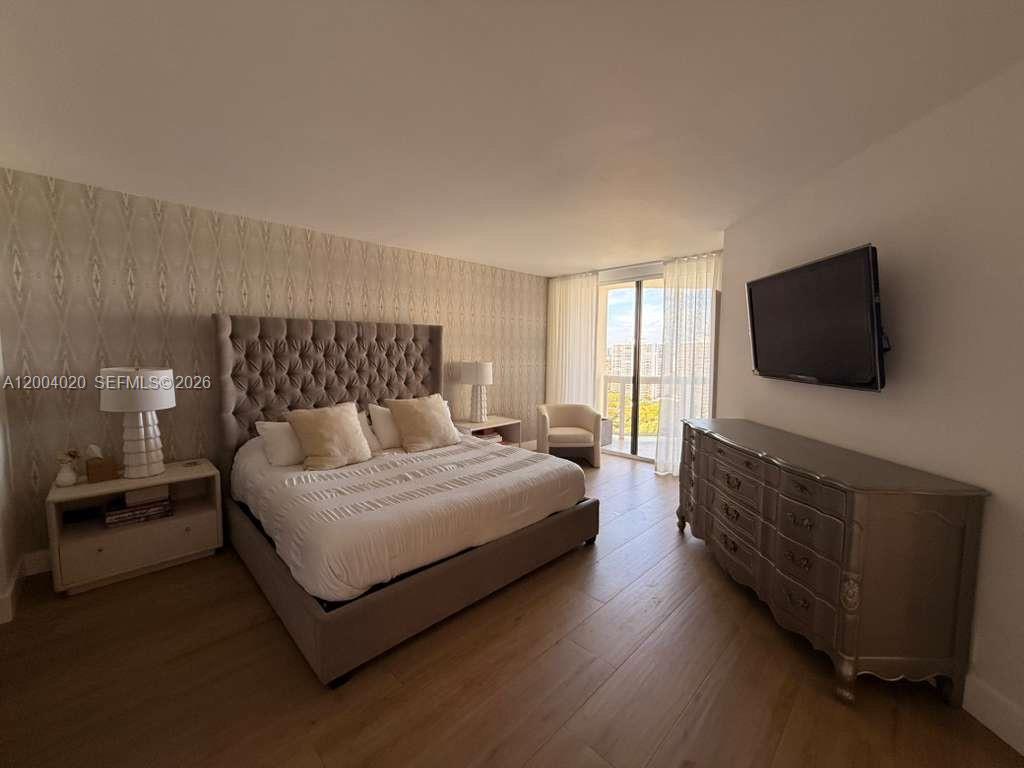 THE LANDMARK CONDO - Residential