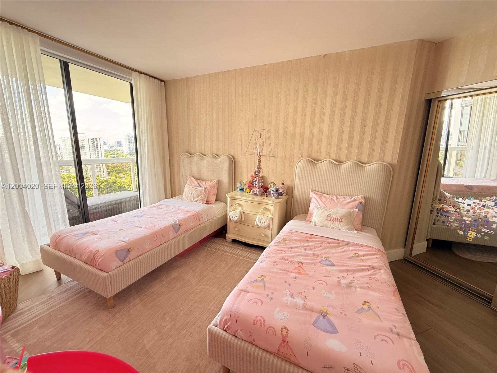 THE LANDMARK CONDO - Residential