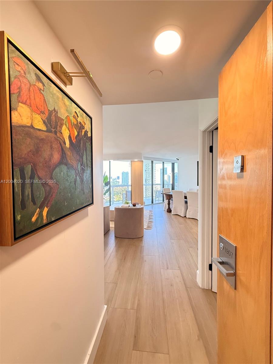 20185 E Country Club Dr 1907