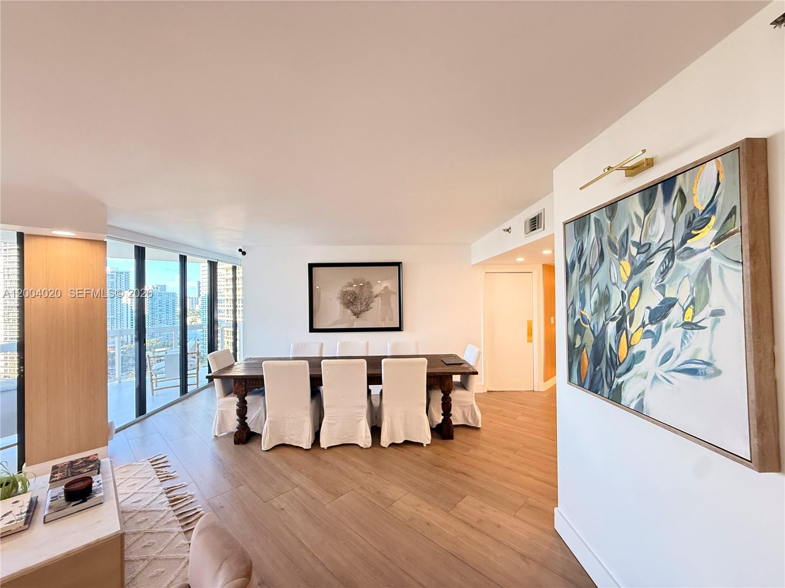 THE LANDMARK CONDO - Residential