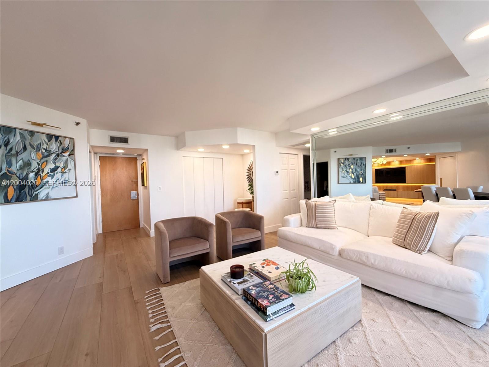 20185 E Country Club Dr 1907